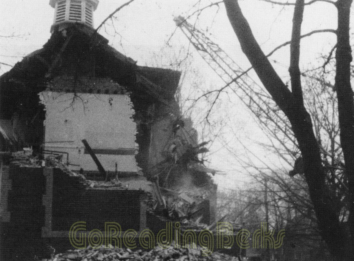 Demolition of West Lawn Elementary School, 1977