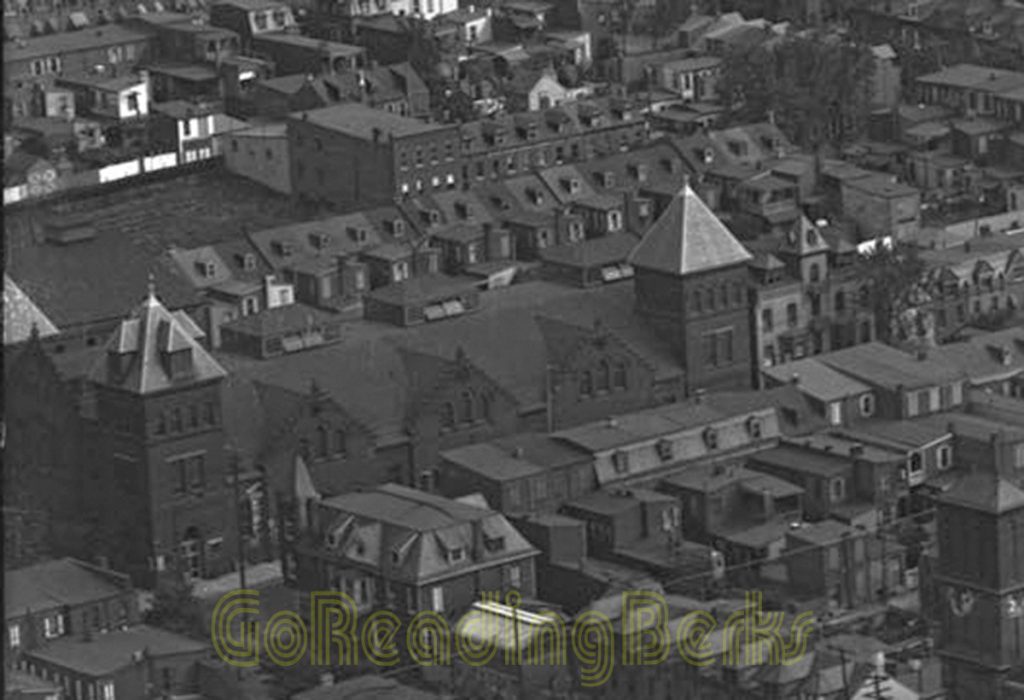 1922 Aerial View of 10th and Windsor Market